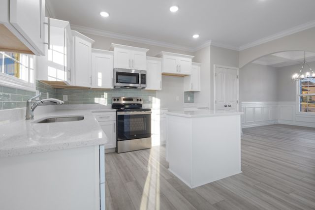 2534 Rafiki Dr, Clarksville, TN 37042