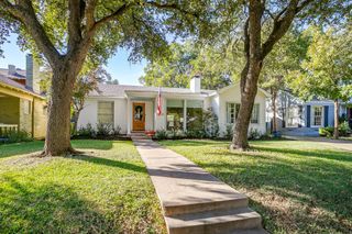 2121 Weatherbee Street, Fort Worth, TX 76110