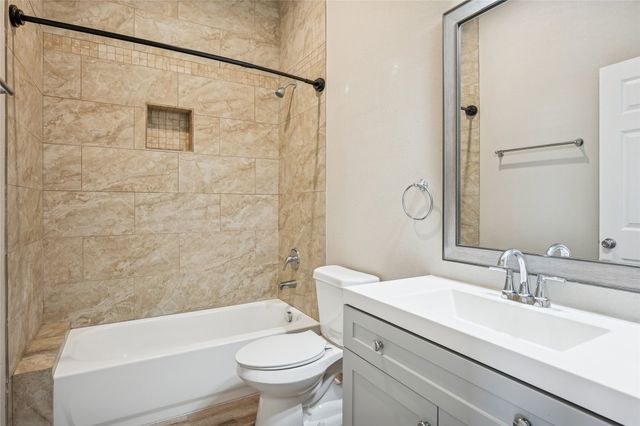 522-524 Wood Drive, Gunter, TX 75058