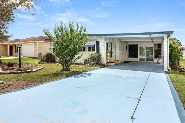 919 WEEPING WILLOW AVENUE, Lady Lake, FL 32159