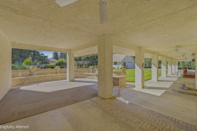 2394 E South Bear Creek Dr, Merced, CA 95340