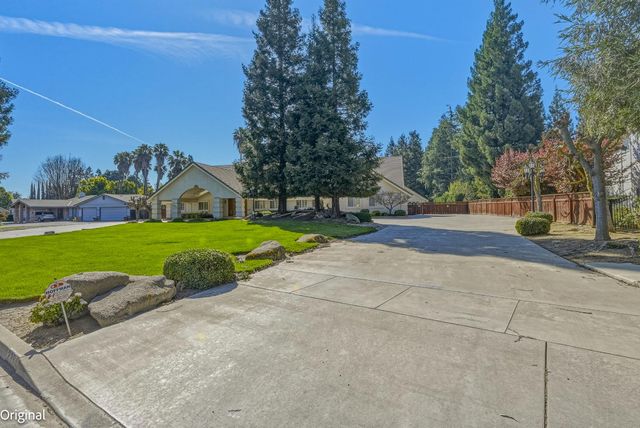 2394 E South Bear Creek Dr, Merced, CA 95340