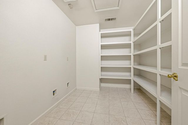 2394 E South Bear Creek Dr, Merced, CA 95340