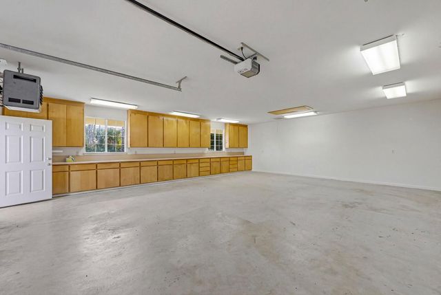 2394 E South Bear Creek Dr, Merced, CA 95340