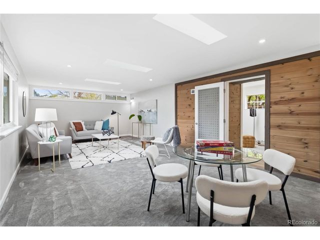 1225 Roslyn St, Denver, CO 80220