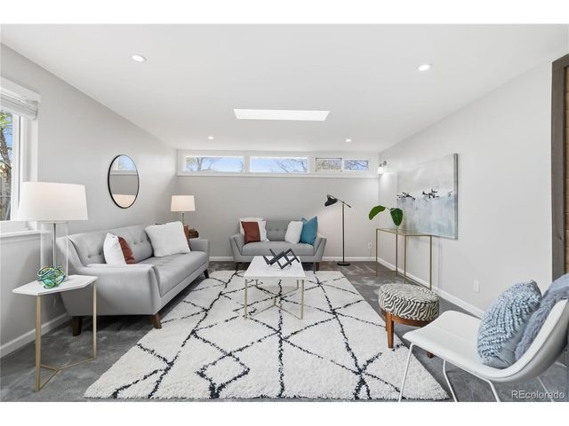 1225 Roslyn St, Denver, CO 80220