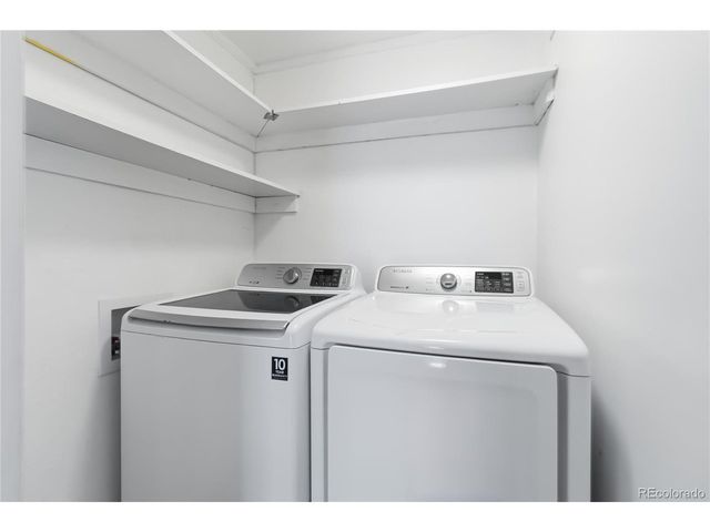 1225 Roslyn St, Denver, CO 80220