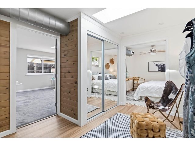 1225 Roslyn St, Denver, CO 80220