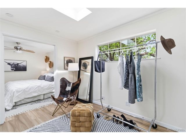 1225 Roslyn St, Denver, CO 80220