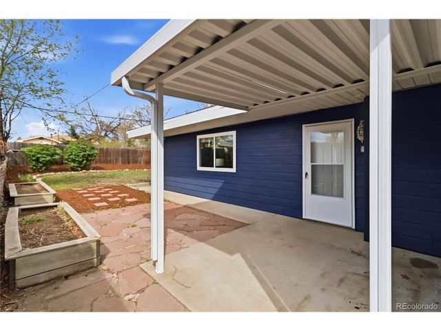 1225 Roslyn St, Denver, CO 80220