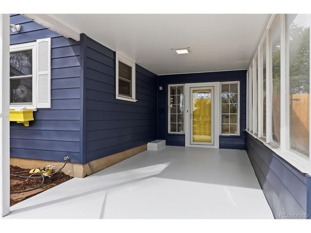 1225 Roslyn St, Denver, CO 80220