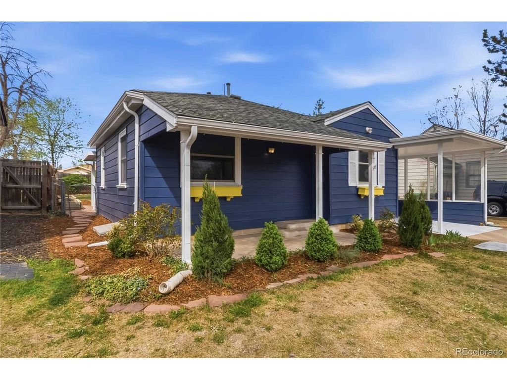 1225 Roslyn St, Denver, CO 80220