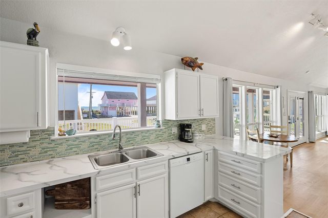 2300 Martinique, Crystal Beach, TX 77650