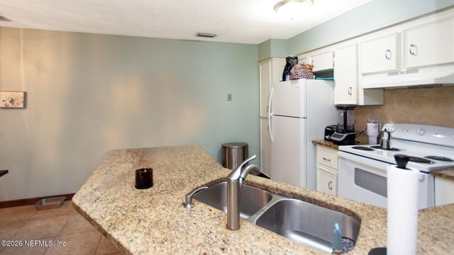 13009 BENT PINE Court E, Jacksonville, FL 32246