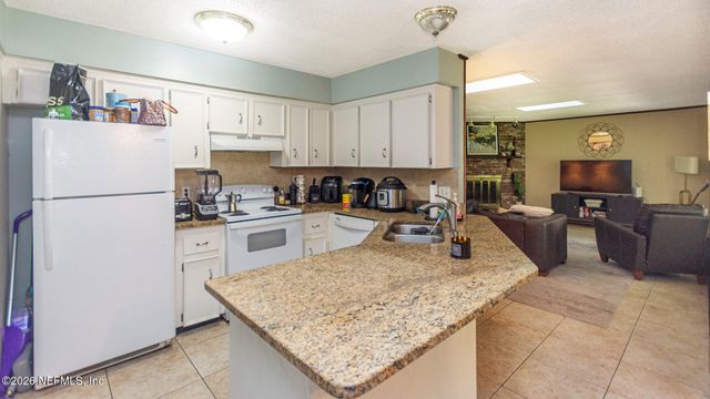 13009 BENT PINE Court E, Jacksonville, FL 32246