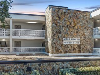 4910 BAY STREET NE 105, St Petersburg, FL 33703