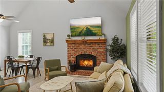 8210 Chestnut Drive, Rogers, AR 72756