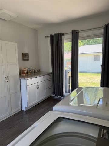 615 Riddle Street, Howell, MI 48843
