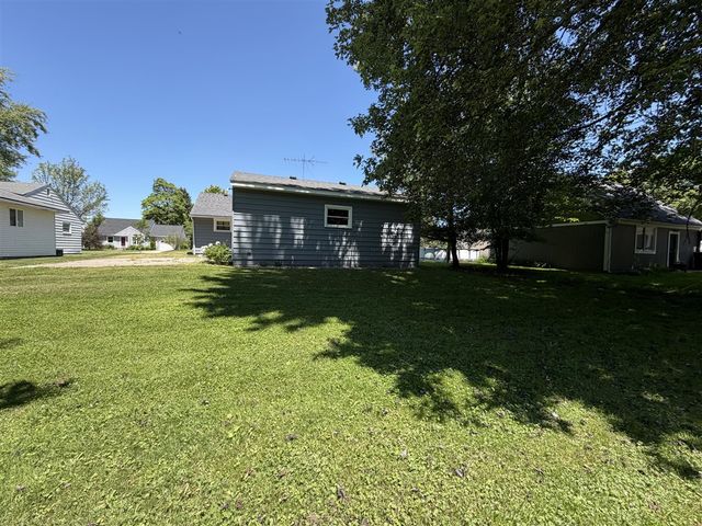 615 Riddle Street, Howell, MI 48843