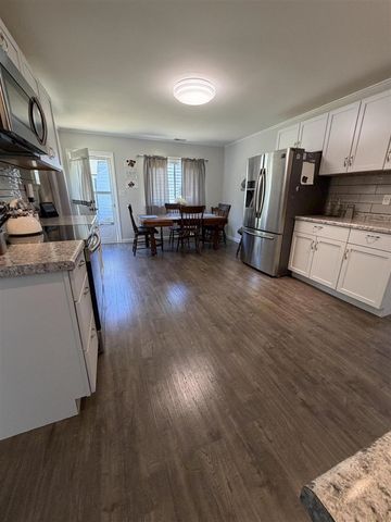 615 Riddle Street, Howell, MI 48843