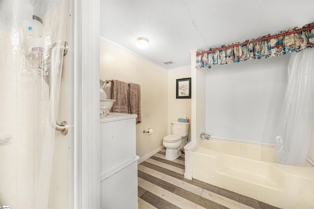 177 Farmers Hill Road, Liberty, SC 29657