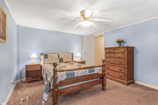 177 Farmers Hill Road, Liberty, SC 29657