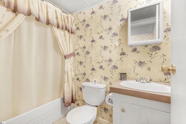 177 Farmers Hill Road, Liberty, SC 29657