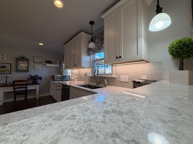 1635 Woodhurst Drive, Toledo, OH 43614