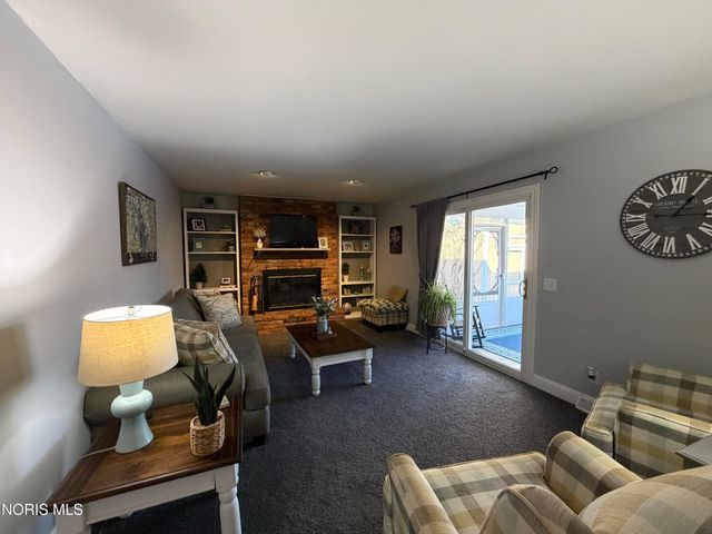 1635 Woodhurst Drive, Toledo, OH 43614