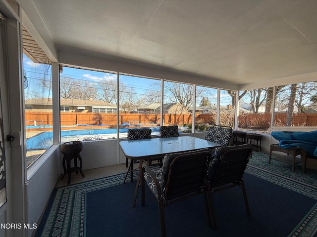 1635 Woodhurst Drive, Toledo, OH 43614