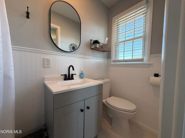 1635 Woodhurst Drive, Toledo, OH 43614