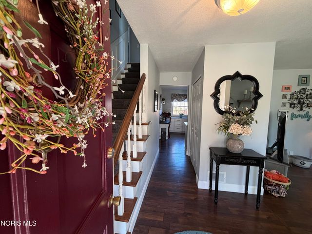 1635 Woodhurst Drive, Toledo, OH 43614