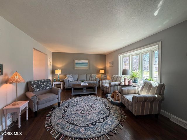 1635 Woodhurst Drive, Toledo, OH 43614