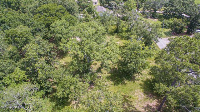 1017 Pine Street, Gulfport, MS 39507
