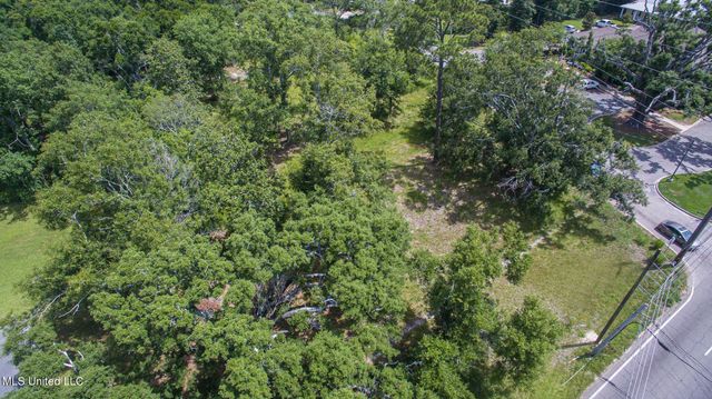 1017 Pine Street, Gulfport, MS 39507