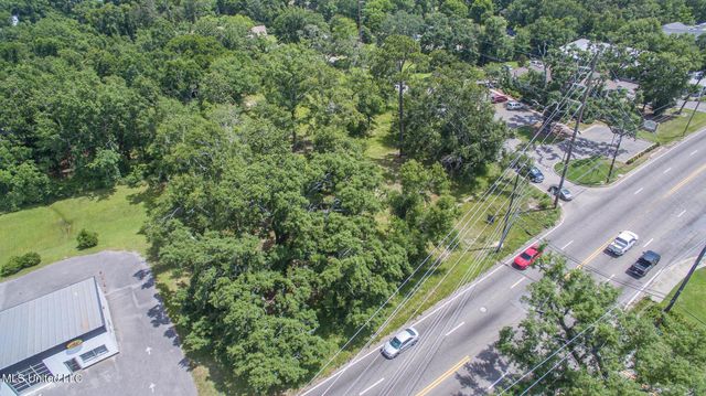 1017 Pine Street, Gulfport, MS 39507