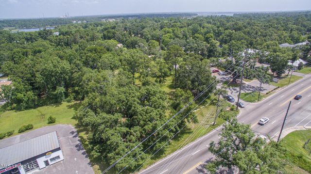 1017 Pine Street, Gulfport, MS 39507