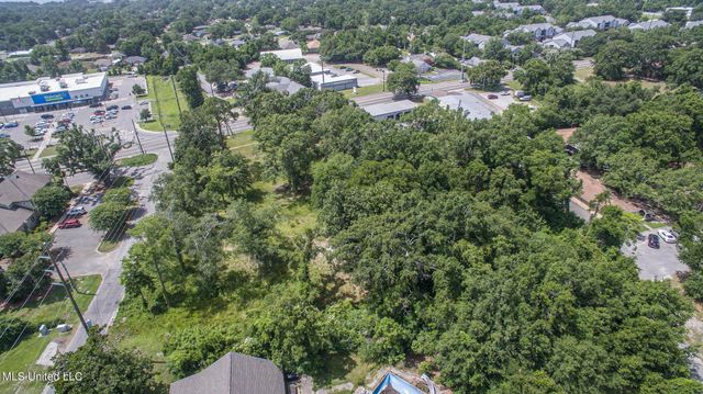 1017 Pine Street, Gulfport, MS 39507