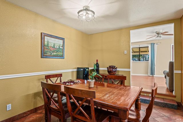 8400 Cave Creek Rd, Redwood Valley, CA 95470