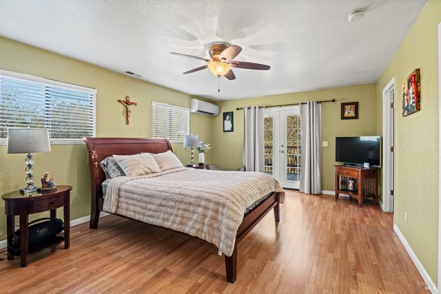 8400 Cave Creek Rd, Redwood Valley, CA 95470