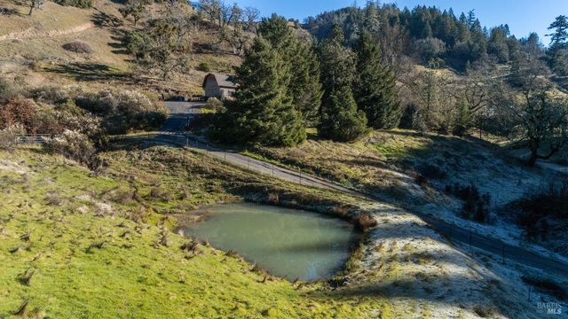 8400 Cave Creek Rd, Redwood Valley, CA 95470