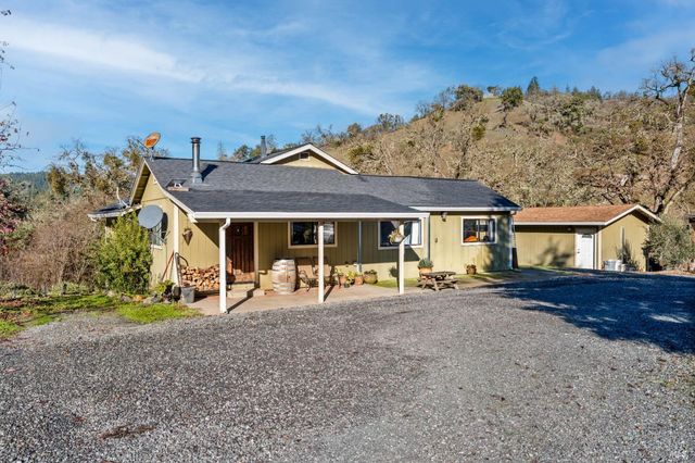 8400 Cave Creek Rd, Redwood Valley, CA 95470