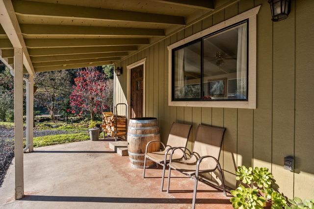 8400 Cave Creek Rd, Redwood Valley, CA 95470