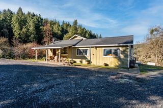 8400 Cave Creek Rd, Redwood Valley, CA 95470
