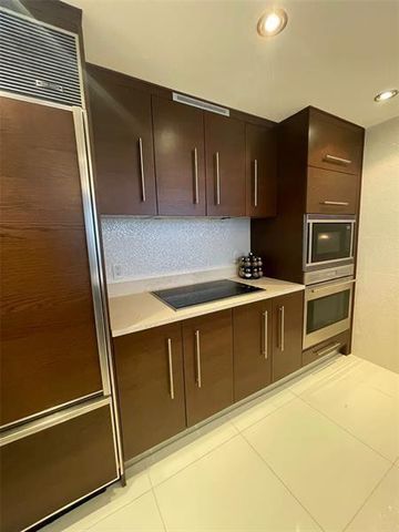465 Brickell Avenue 1201, Miami, FL 33131