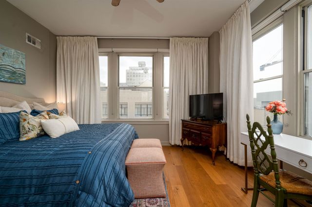 66 Monroe Ave Apt 302, Memphis, TN 38103