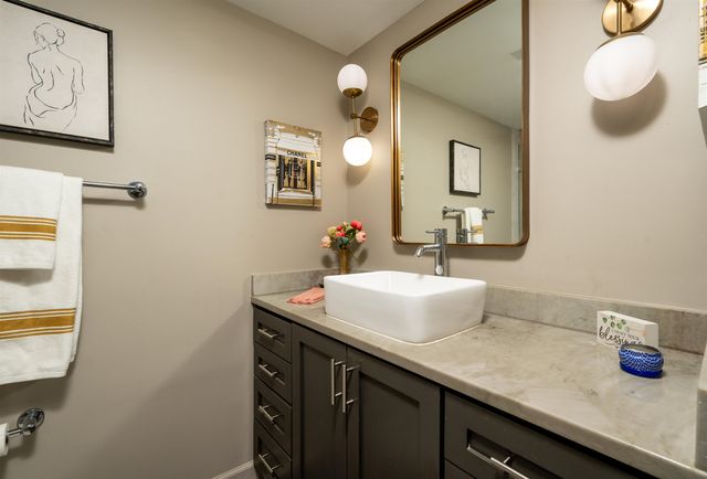 66 Monroe Ave Apt 302, Memphis, TN 38103