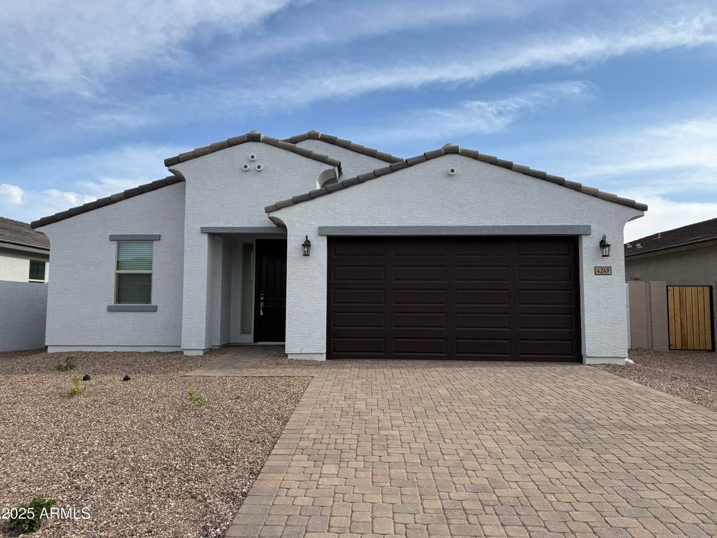4249 W HANNAH Street, San Tan Valley, AZ 85144