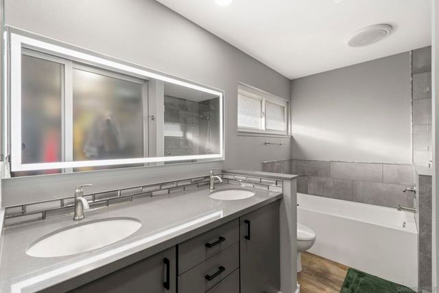 12429 Damasco Ct, San Diego, CA 92128