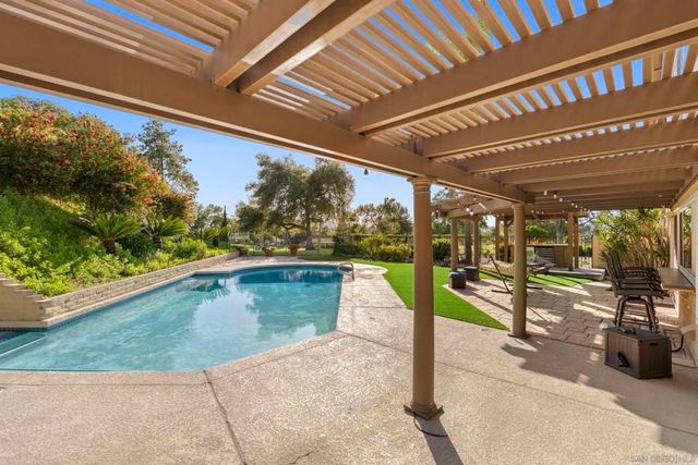 12429 Damasco Ct, San Diego, CA 92128